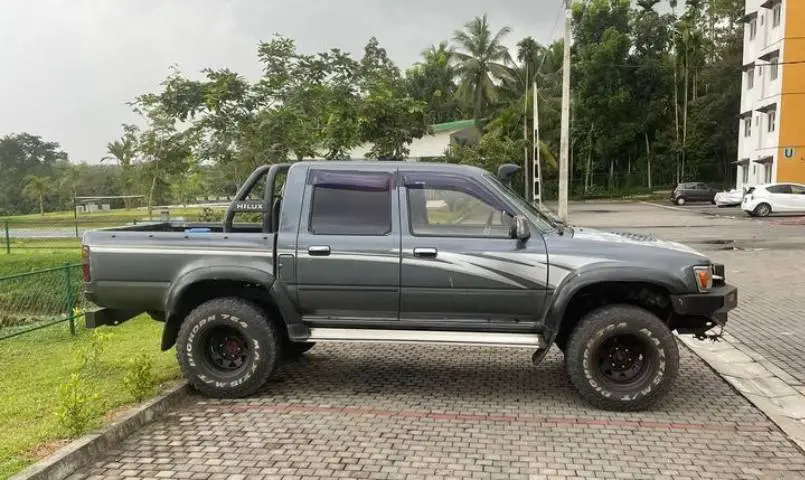 Hilux 107 SSR-X for sale.  
