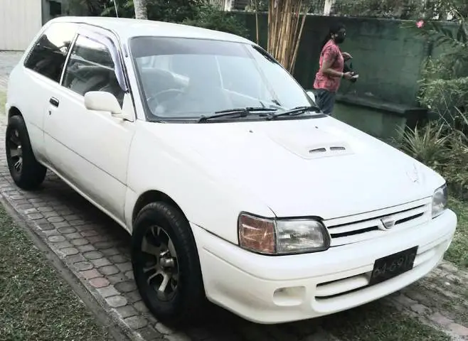 Toyota Starlet (NP 80)