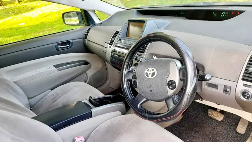Toyota Prius 2nd generation G limited 
